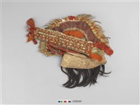 藏品(男子豹牙髮飾皮帽)的圖片